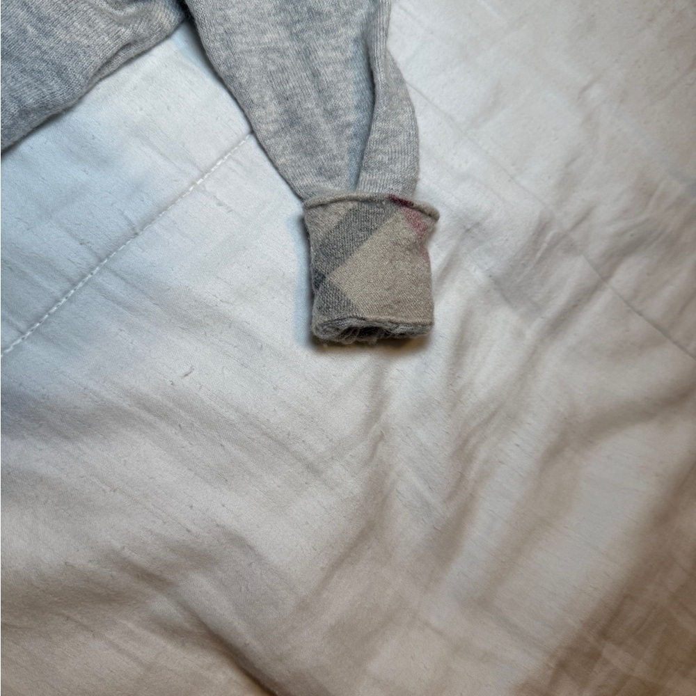 Burberry - Picture 3 of 6